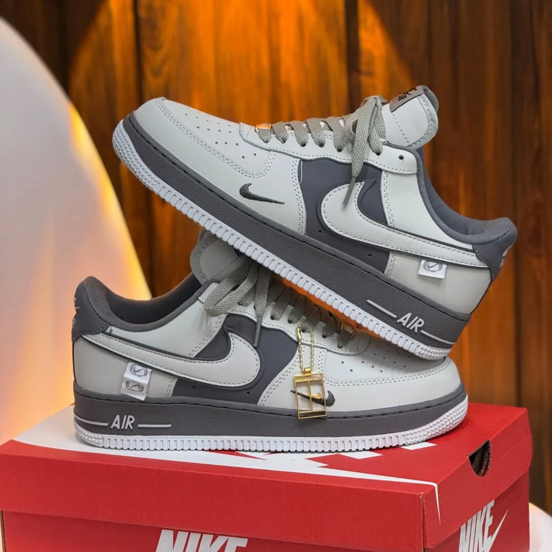Nike Air Force 1 Swoosh