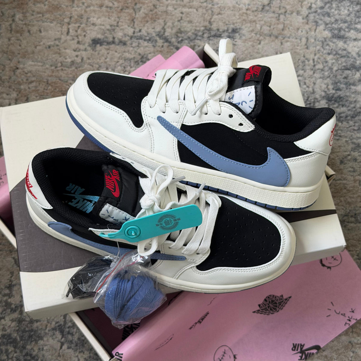 Air Jordan 1 Low OG SP Navy x Travis Scott