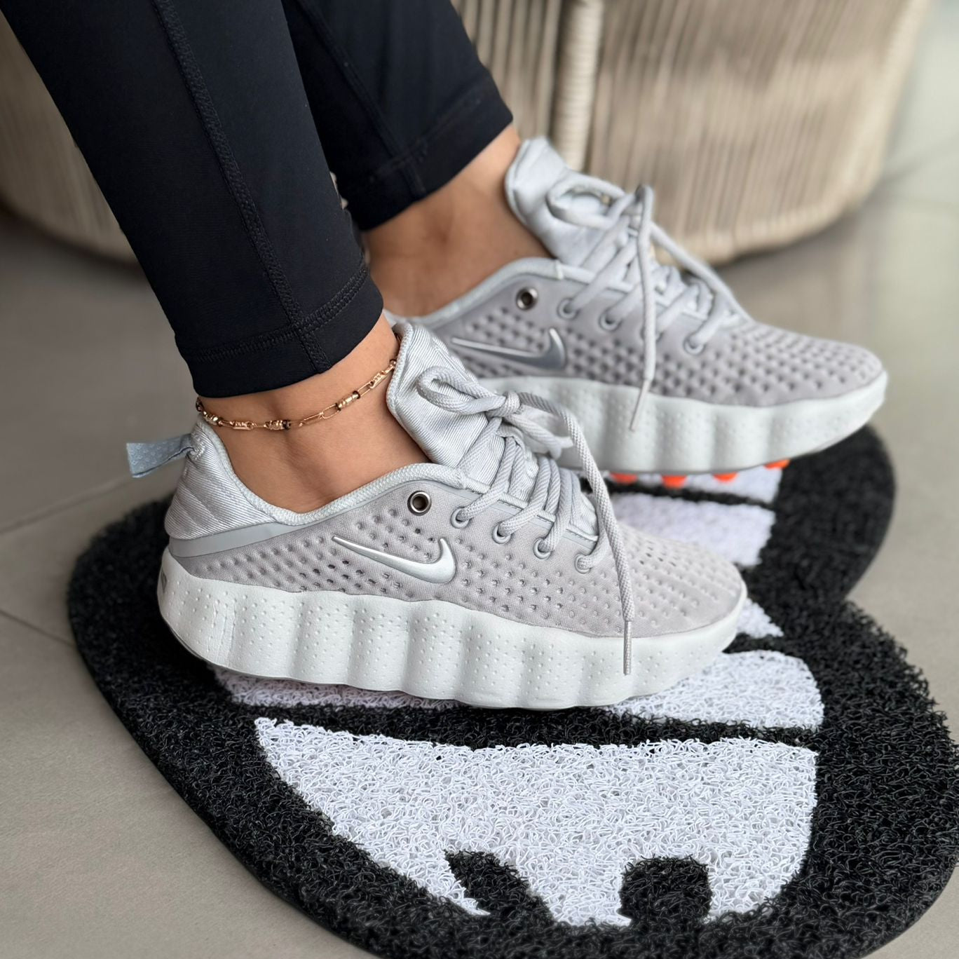 Nike Mind 002