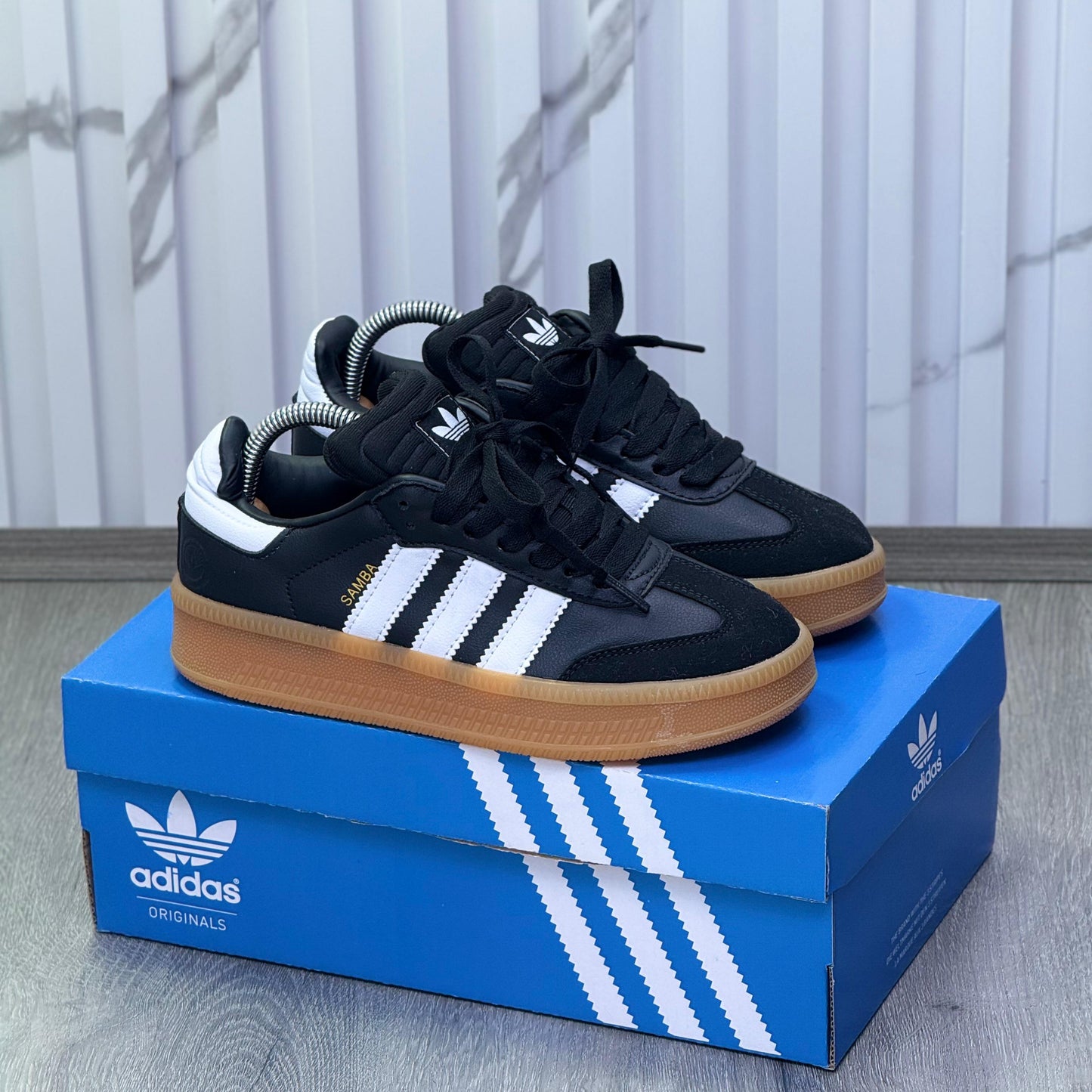tenis adidas samba para mujer disponible en múltiples tallas, envíos gratis a toda colombia