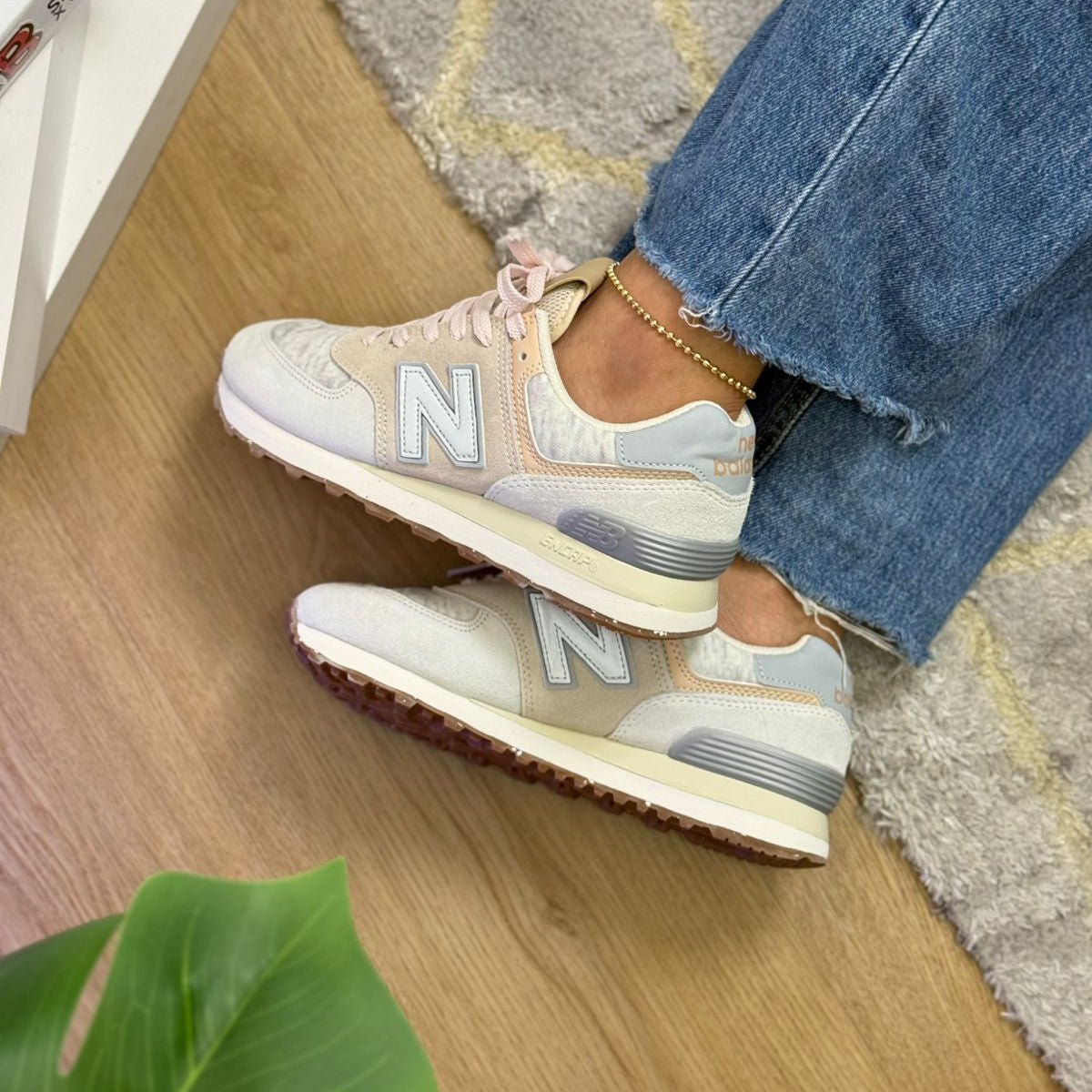 New Balance 574 - Off Club