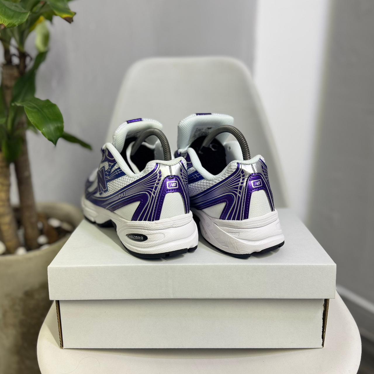New Balance 740 - Off Club