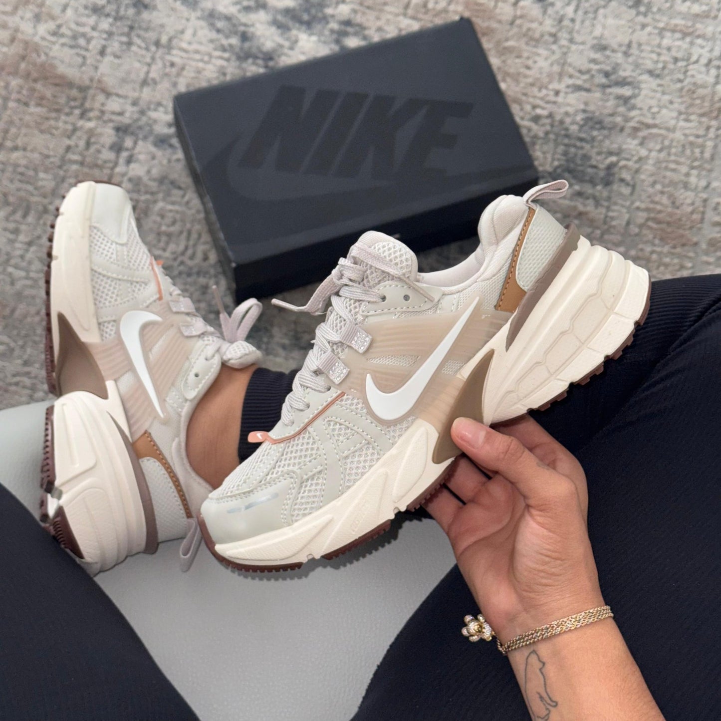 Nike V2k Runing - Off Club