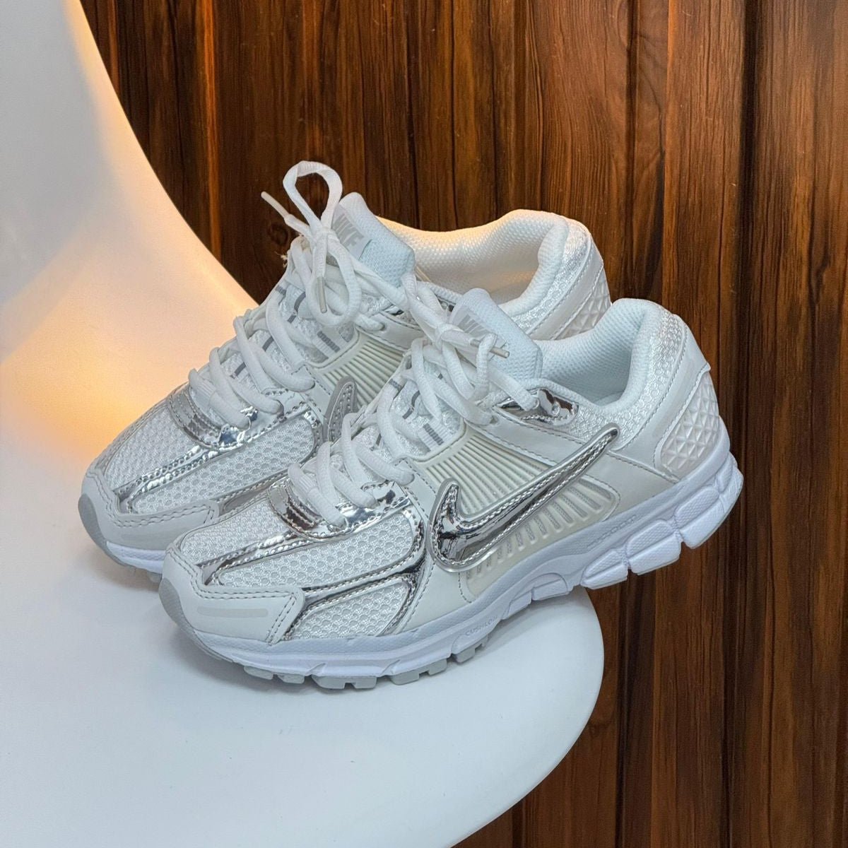 Nike Zoom Vomero 5 - Off Club
