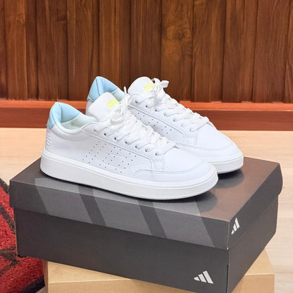 Adidas Court Nova
