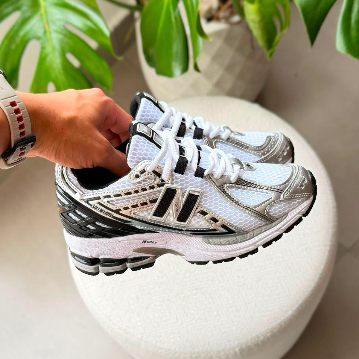 New Balance 1906R