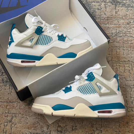 Air Jordan 4 Retro