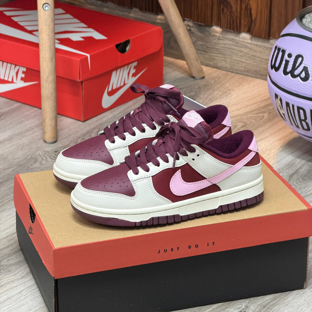 Nike Dunk Low Valentine's Day 2023