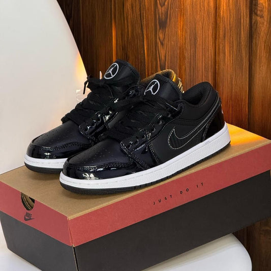 Jordan Retro 1 Low Black