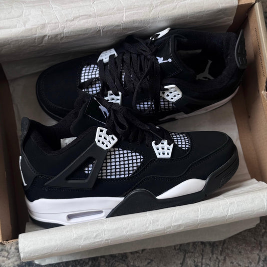Jordan Retro 4