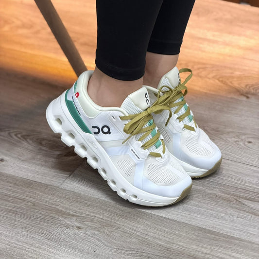 On Cloud Runner 2
