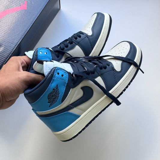 Air Jordan 1 Retro High OG Obsidian - Off Club