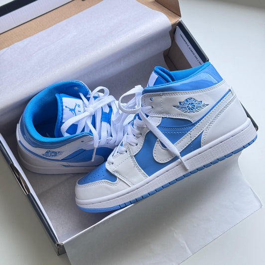 Air Jordan 1 Retro Mid SE Legend Blue - Off Club