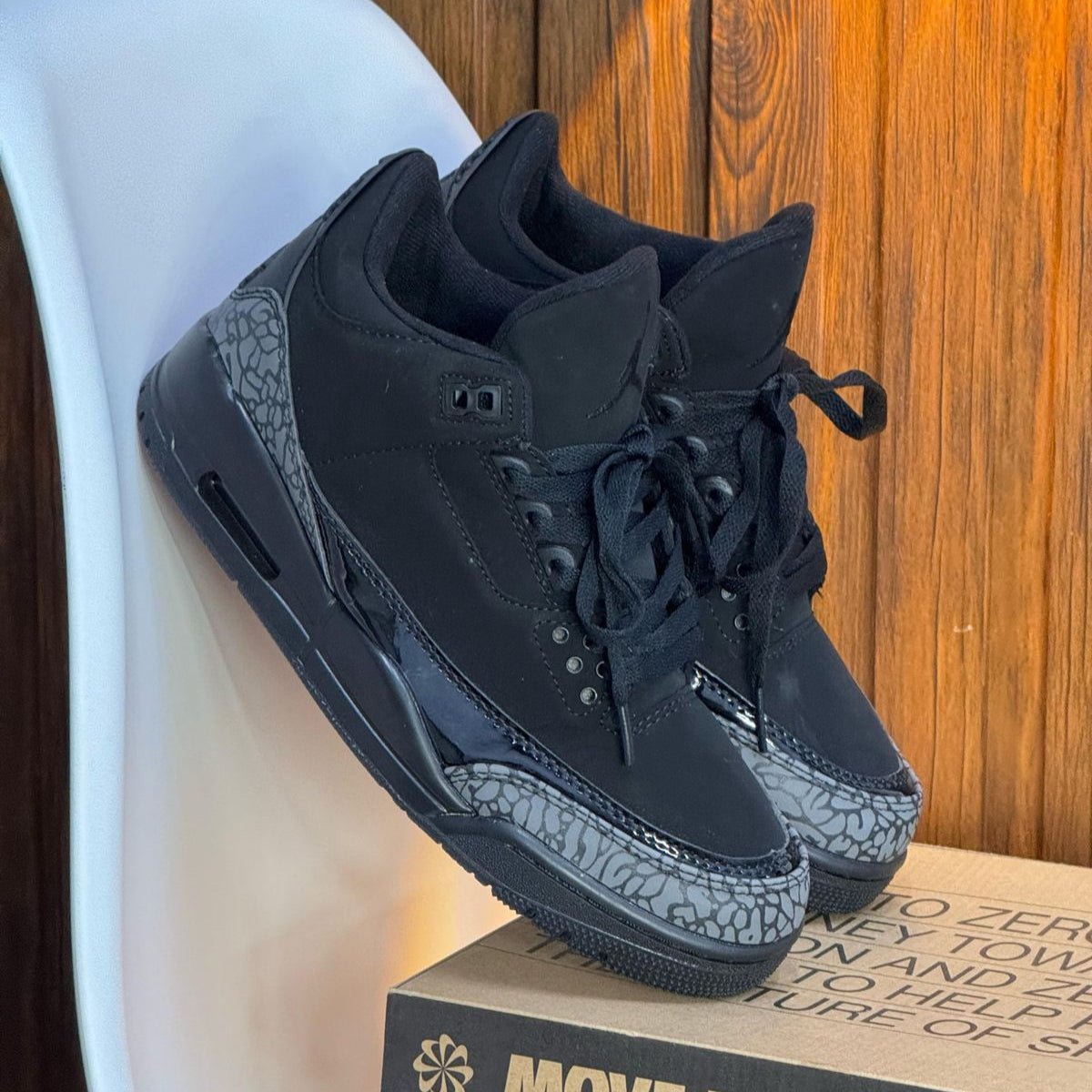 Air Jordan 3 Retro Black Cat - Off Club