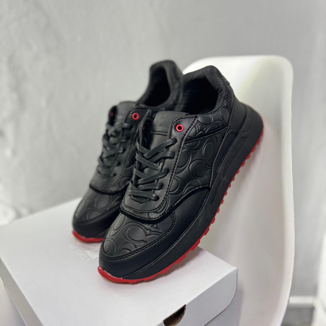 Coach C Black - Off Club