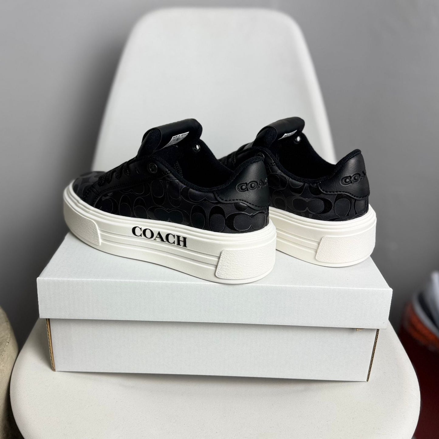 Coach Plataforma Black - Off Club
