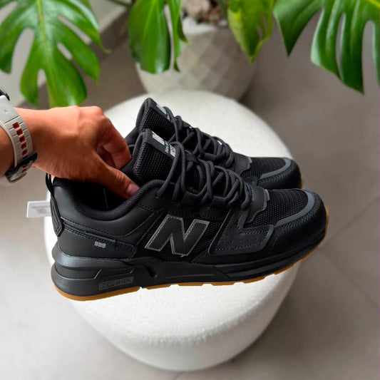New Balance 999