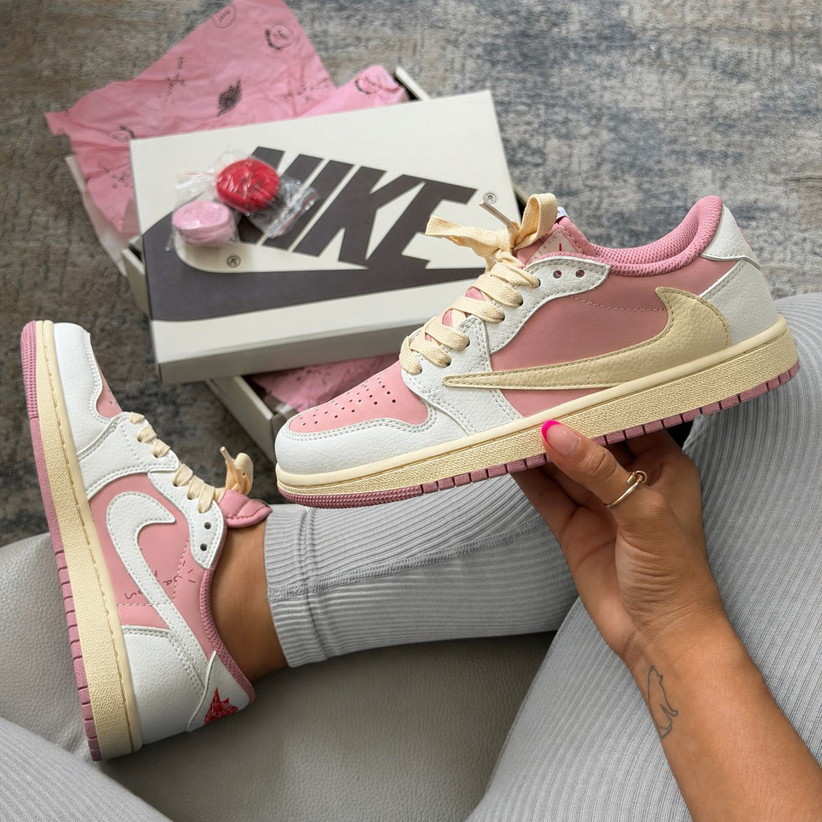 Air Jordan 1 Low OG x Travis Scott Shy Pink