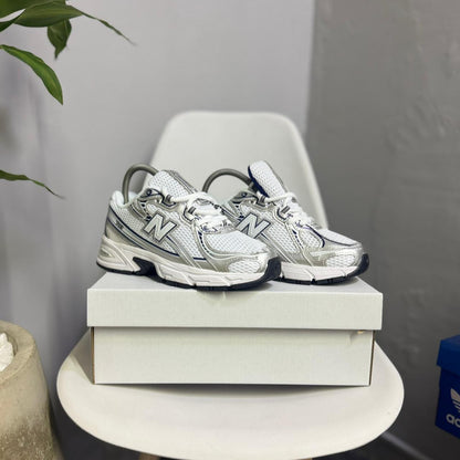 New Balance 740 - Off Club