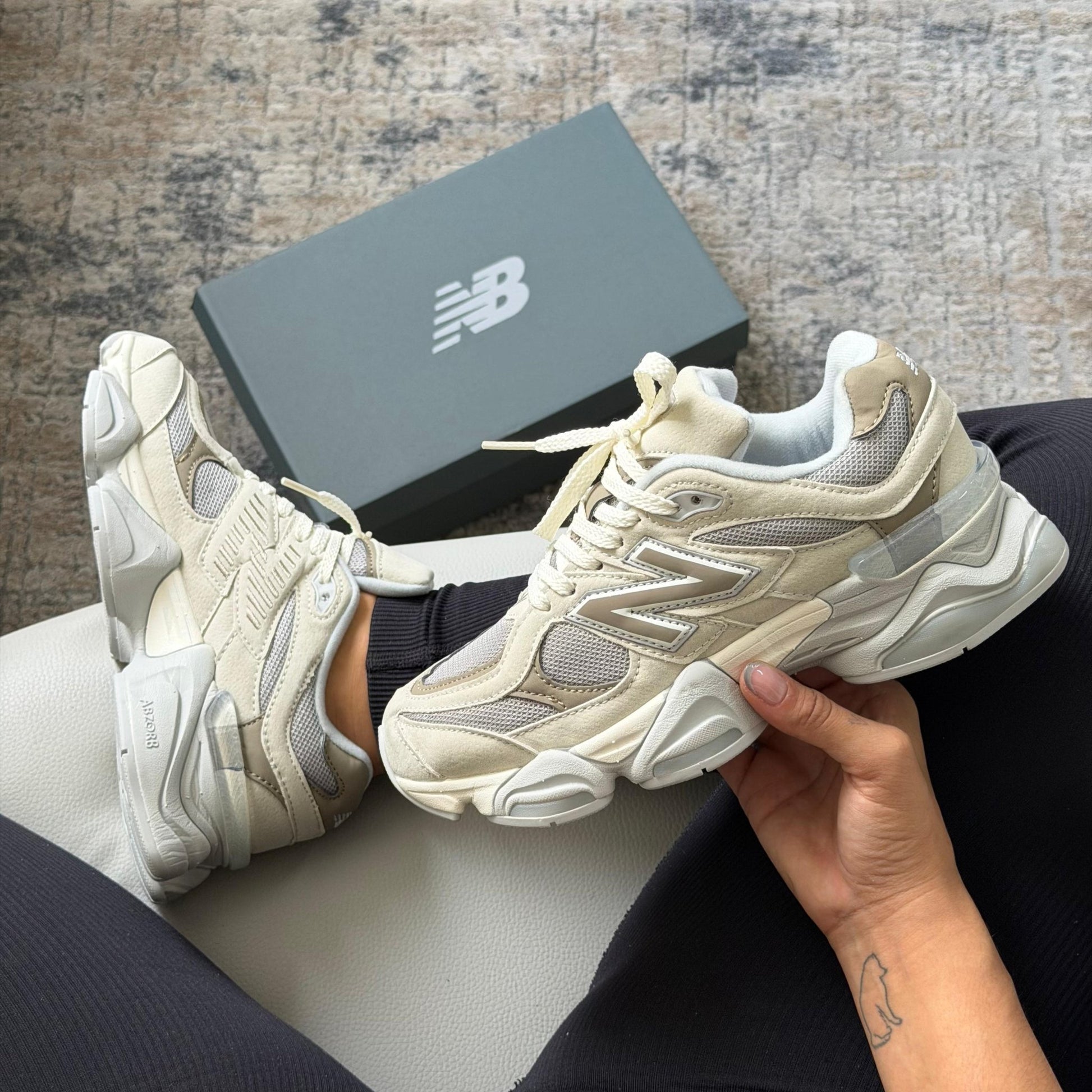 New Balance 9060 - Off Club