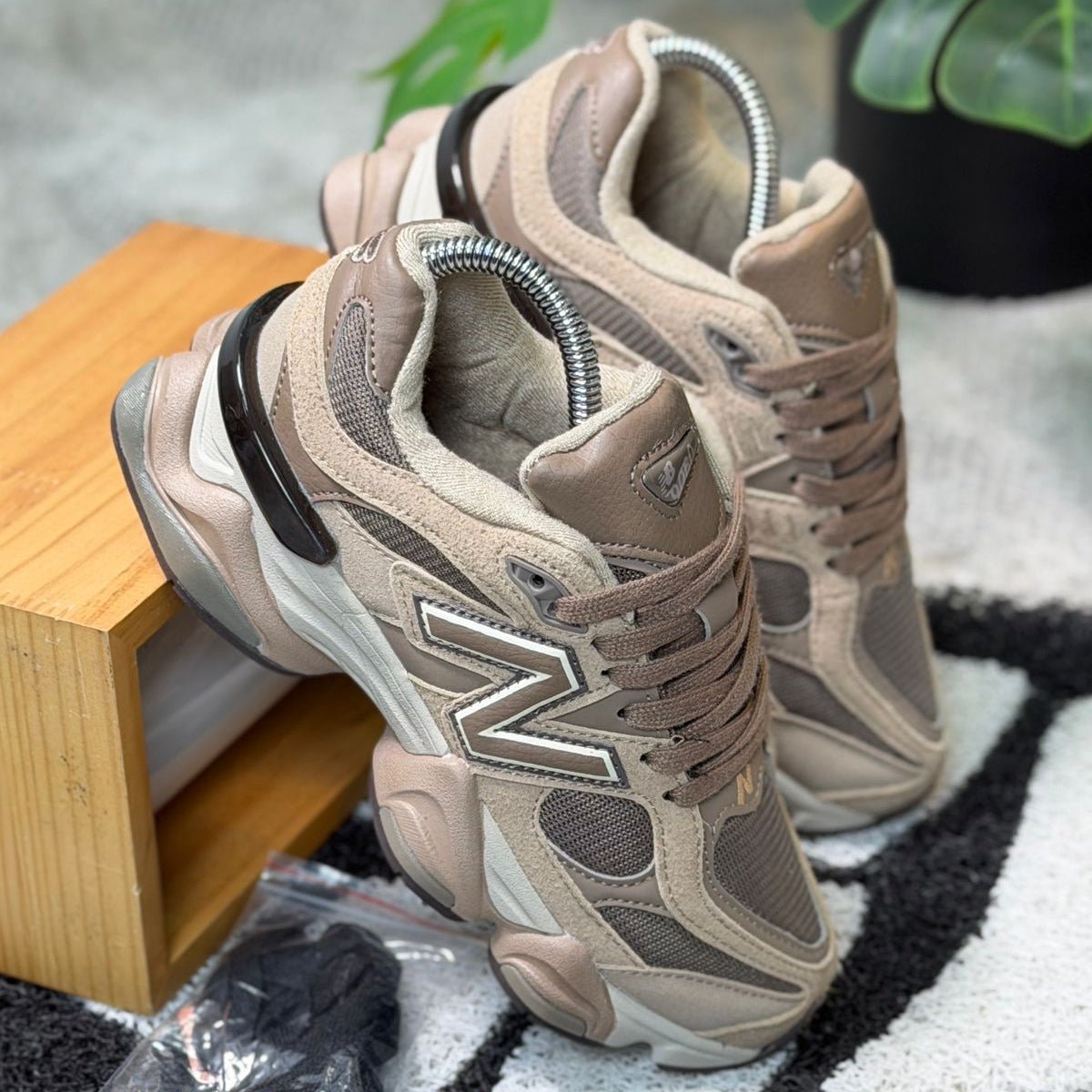 New Balance 9060 - Off Club