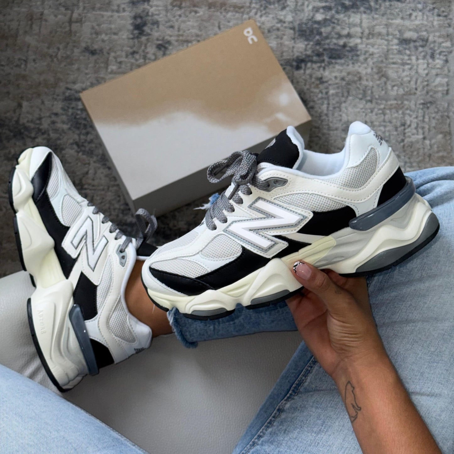 New Balance 9060 - Off Club