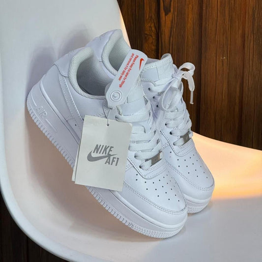 Nike Air Force 1 - Off Club
