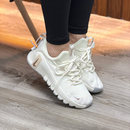 Nike Free Metcon 6 - Off Club