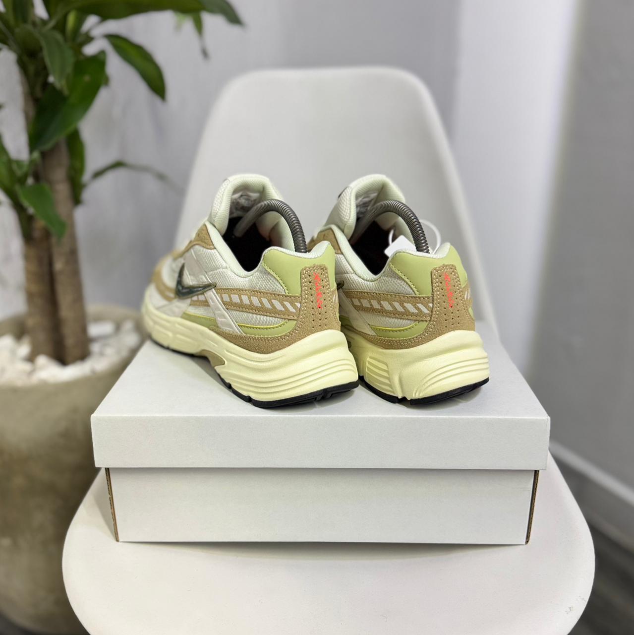 Nike Initiator - Off Club