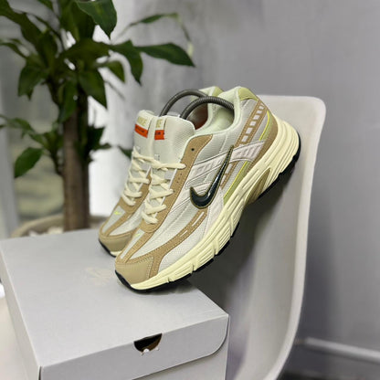 Nike Initiator - Off Club