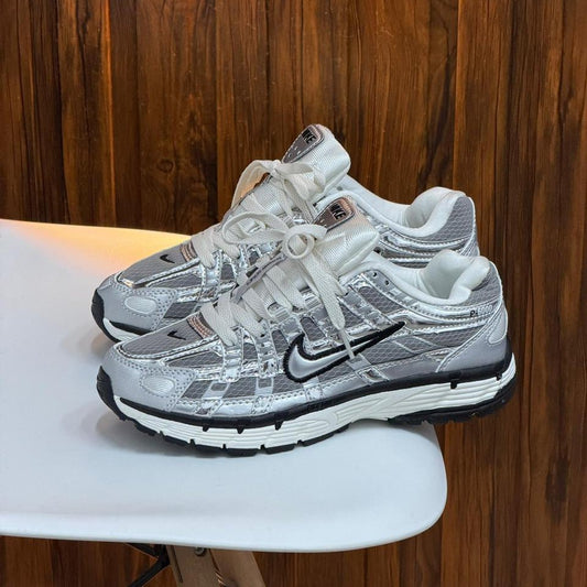 Nike P6000 - Off Club