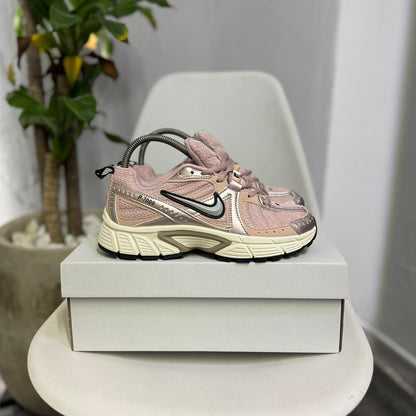 Nike P7000 - Off Club