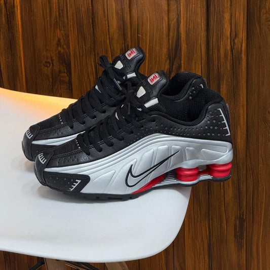 Nike Shox R4 - Off Club
