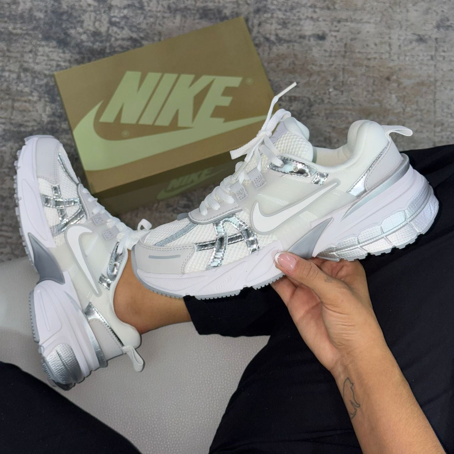 Nike V2k Runing - Off Club