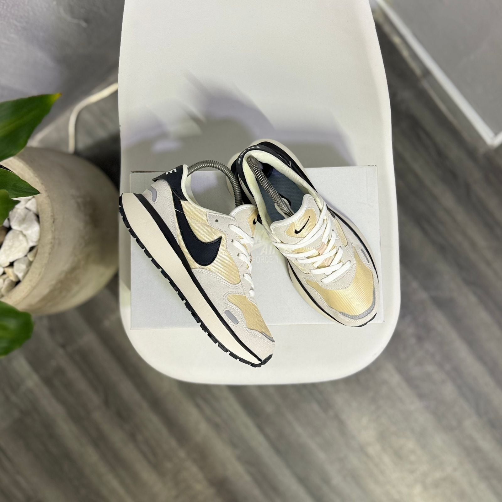 Nike Waffle - Off Club