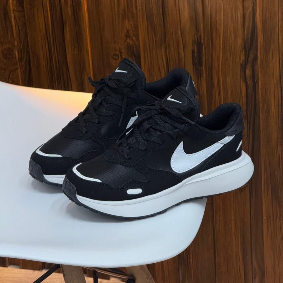 Nike Waffle - Off Club