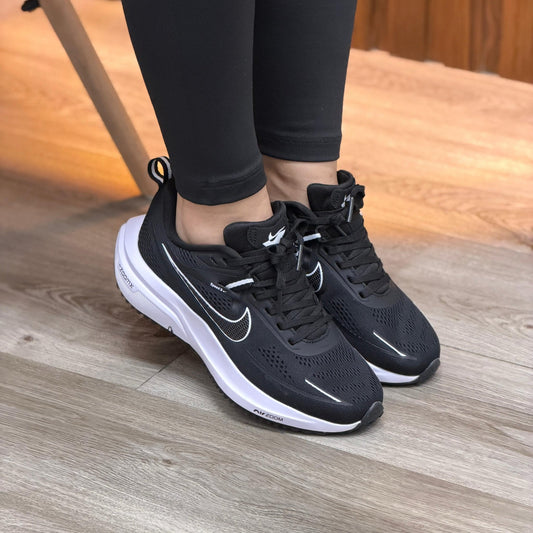 Nike Zoom Speed - Off Club