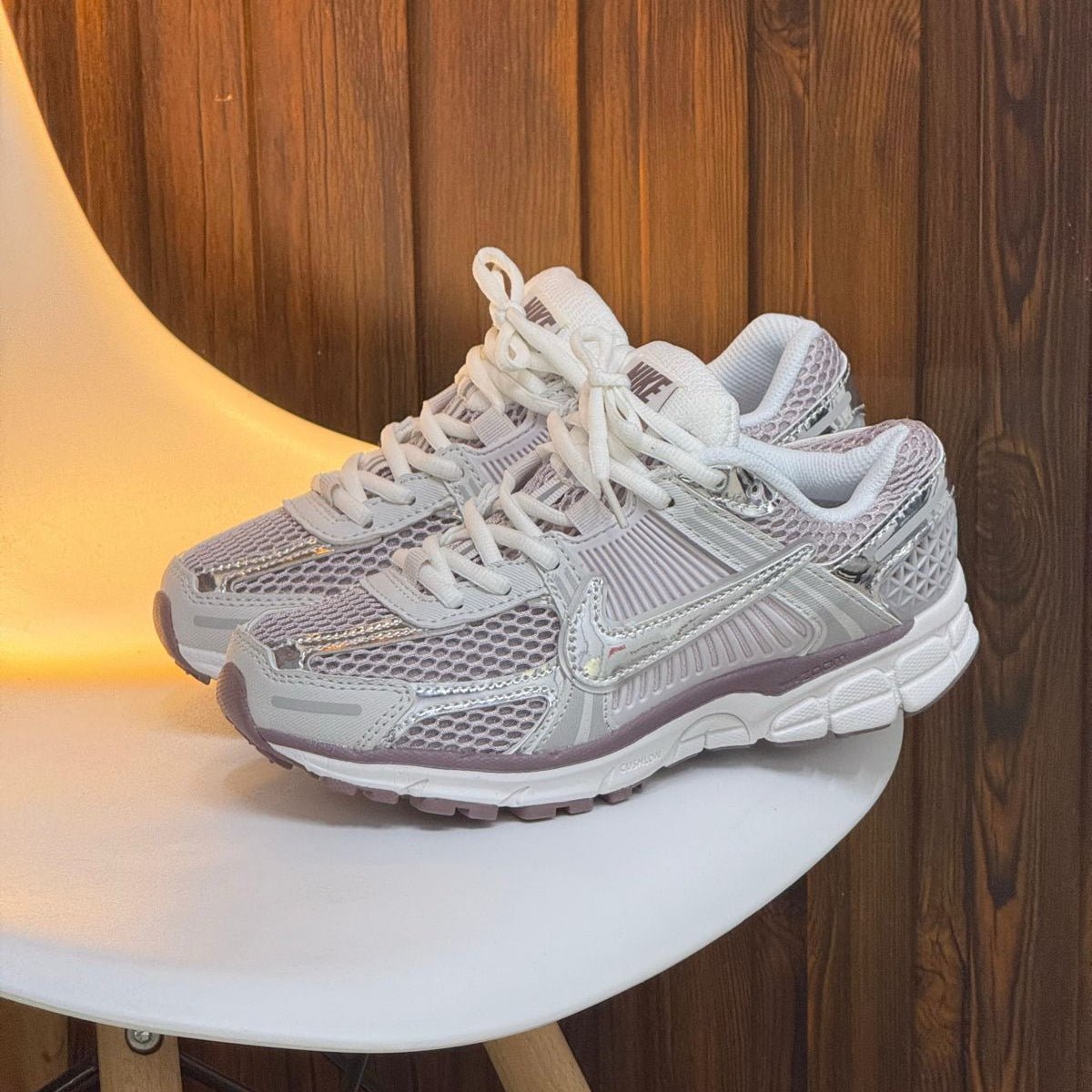 Nike Zoom Vomero 5 - Off Club