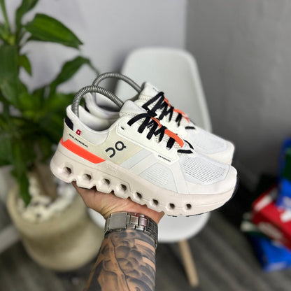 On Cloud Runner 2 - Off Club