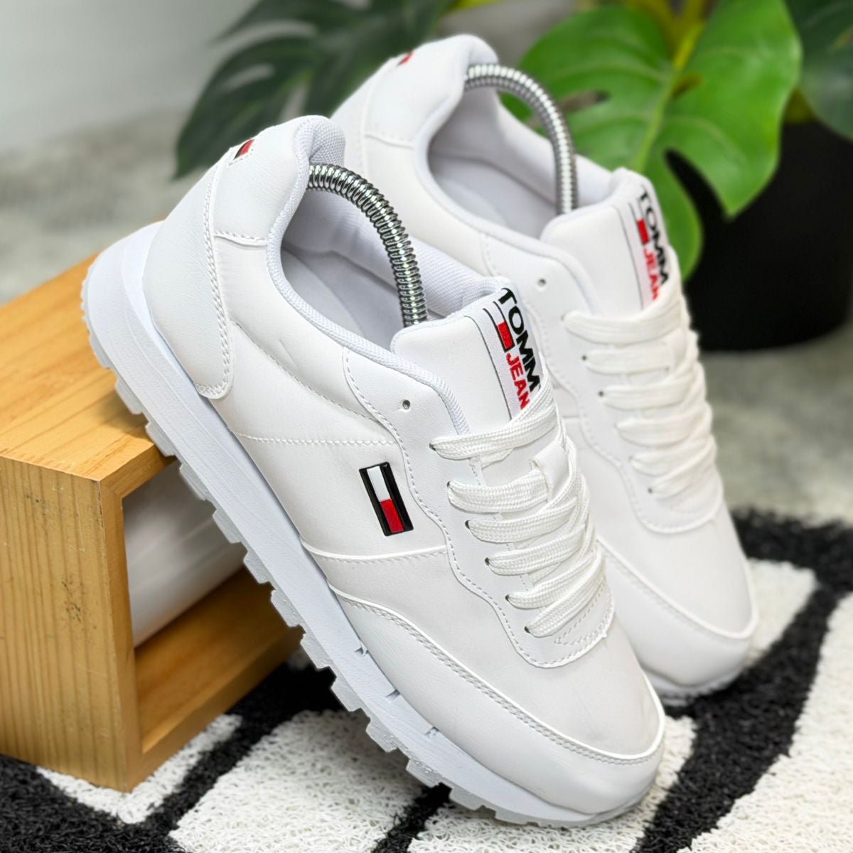 Tommy Hilfiger - Off Club